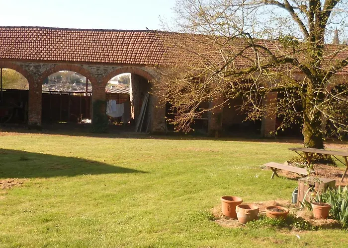 Le Logis 3* Les Pineaux